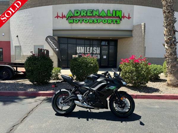 1 2025 Kawasaki Ninja 650 1