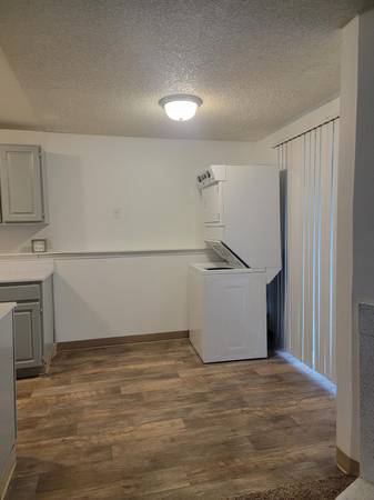 $1,440 / 1hab - 612ft2 - Un dormitorio con lavadora y secadora (University Place)63850642526081122