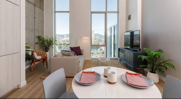 Unbeatable 1 BR/1 BA-Rooftop Pool, Epic Views & Pet Perks 1