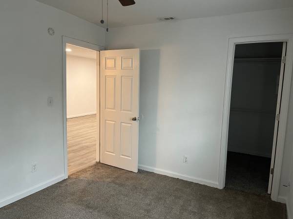 $1,100 / 2br - Apartamento de 2 habitaciones y 1 baño (West Tawakoni Tx)63656599863681123