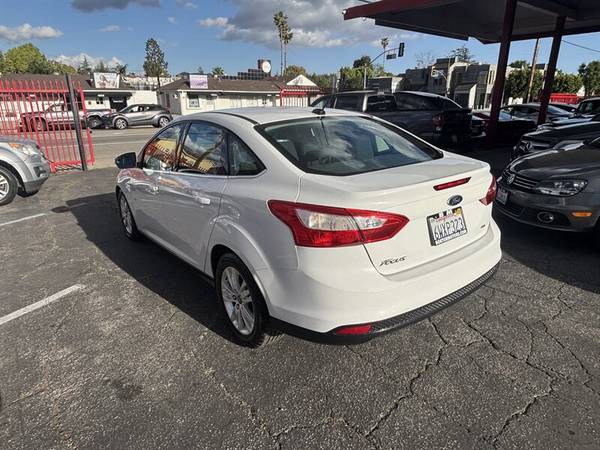 2012 Ford Focus SEL - $5.98863441143788289124