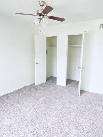 $945 / 2br - 900ft2 - Chalet Apartments Where your job is your approval!!63670484072833123