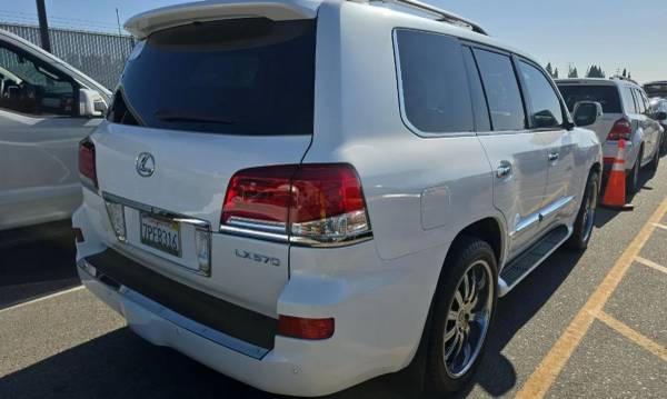 2015 Lexus LX 4x4 4WD LX 570 Sport Utility 4D SUV - $41,995 (Crown Motors PDX / Nationwide Financing and Transportation)63617634033411123