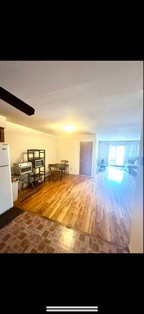 Large Apartment - Ditmars Astoria 1