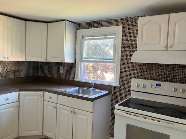 2 Bedroom rental, west babylon
$2,500 2 Bedroom rental, west babylon
$2,500
