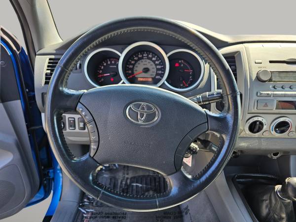 Toyota Tacoma 4x4 4WD SR5 Access Cab 2006 - $13,887 (Duffy's Auto Brokerage)63624338334721124