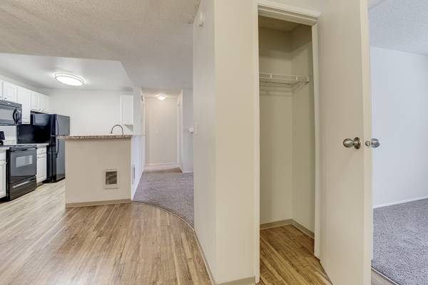 $2,177 / 2br - 934ft2 - Pumpkin Spice & Everything Nice: Find Your New Home Here! 🎃☕ (Lynnwood, Everett)63884888037507122