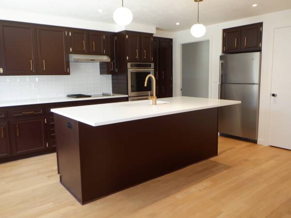 $2,395 / 2br - 1396ft2 - Encantadora casa de 2 habitaciones en Bend con garaje, aire acondicionado y tranquilo patio trasero (Bend)63839289958019122