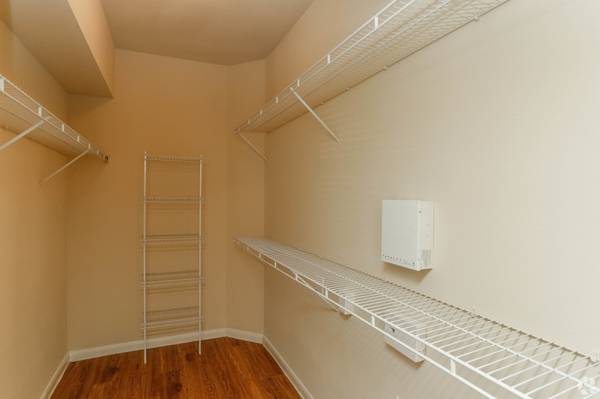 $1,650 / 3br - 1280ft2 - Beautiful community in a quiet setting! Rent Lakeside Pointe (Pearland)63924171079683120