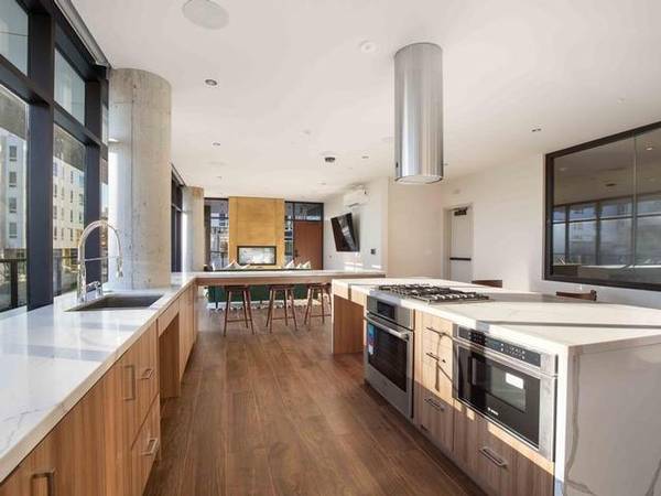 $2,664 / 1br - 754ft2 - New Apartments in the Heart of Capitol Hill! (Broadway)63862176483843124