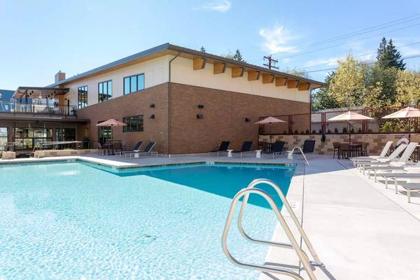 $1,850 / 1br - 699ft2 - The living is easy at our community! Comfortable 1 bed/1 bath! (Lynnwood)63688586816899120
