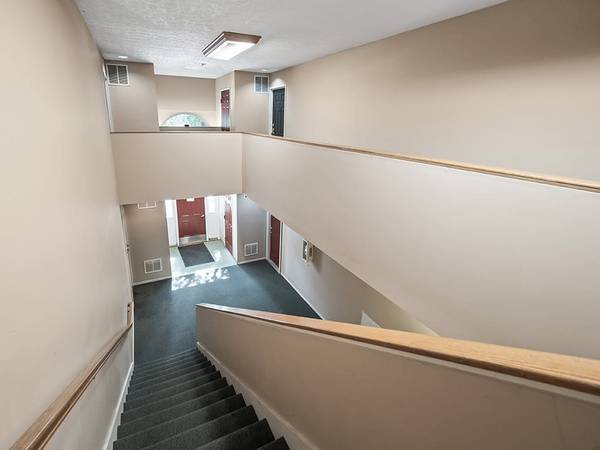 $1,410 / 3br - 1220ft2 - 3/hab, Sótano Parcialmente Acabado, Parque para Perros (McMillen Woods)63693879230081124