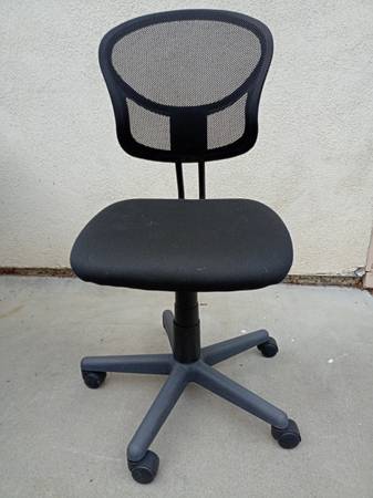 Armless Office Chair 1