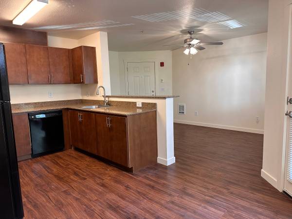 $1,395 / 1br - 687ft2 - 📦🏃 Move In Ready TODAY! | 1x1 | Six Weeks FREE! ⭐💸 (Tigard/Metzger)63831396370945123