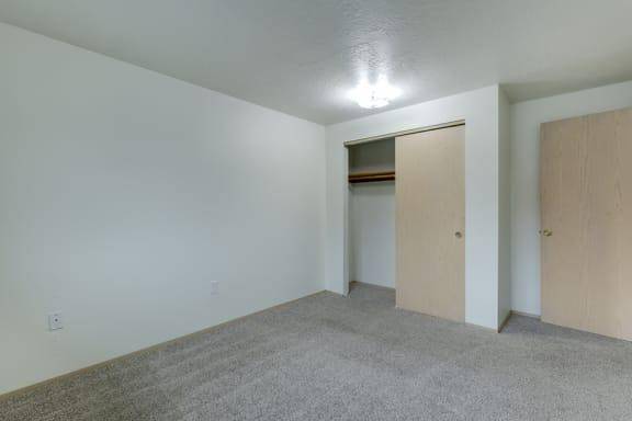 $1,735 / 2br - 865ft2 - 2 bed 1 bath Haven Minutes from McMinnville's Best Eats  Parks (Beautifully maintained property in the heart of McMinnv)64039058609539121