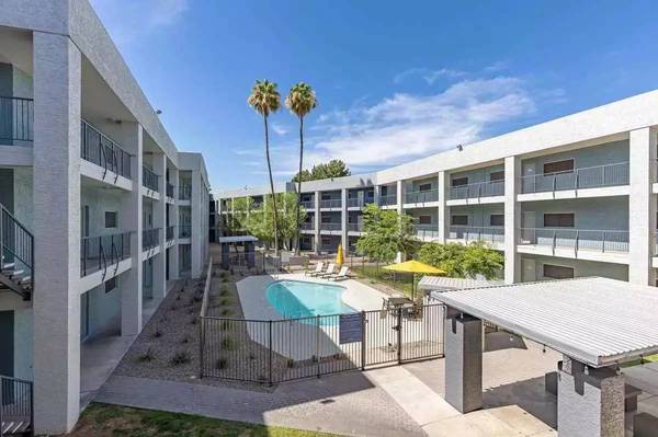 $1,550 / 2br - 1080ft2 - Arcadia Lofts - Spanish - Ve nuestro communidad fabulosa en Phoenix (Phoenix)63623945128707121