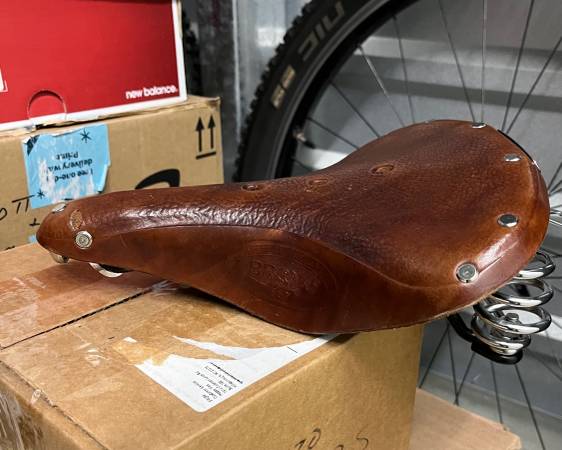 Brooks B67 Leather Saddle 1