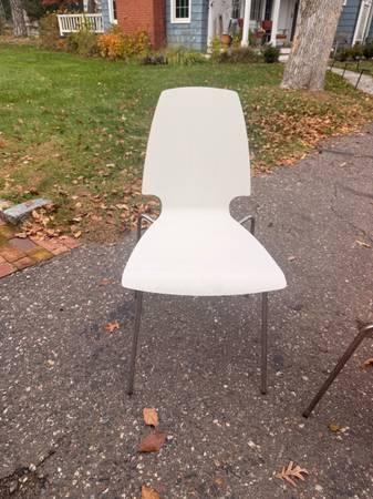 IKEA Vilmar White Chair 1