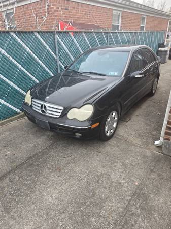 2004 Mercedes c320 1
