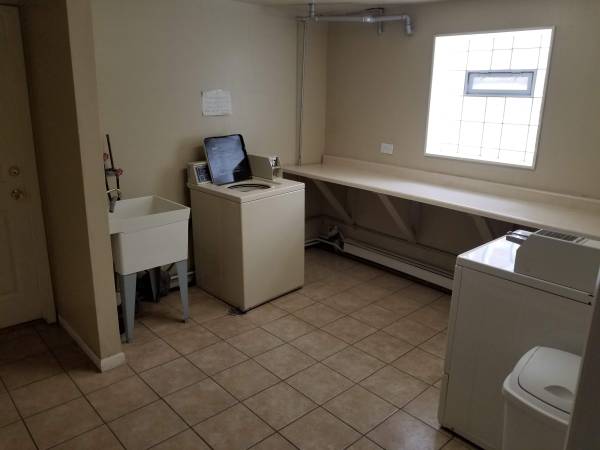 $1,495 / 2br - 1000ft2 - 2bed/1bath LOTS of pics! 11 min CTA ride to loop. Free GAS and WiFi! (Pilsen, Bridgeport, McKinley Park - Chicago)63898860823811122