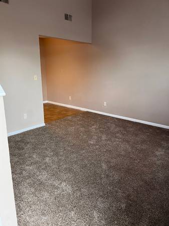 $900 / 2br - 800ft2 - Fall deal is here for this amazing apt home for your next move! APPLY. (1200 E Elmwood Dr, Terre Haute, IN)63675880955009122