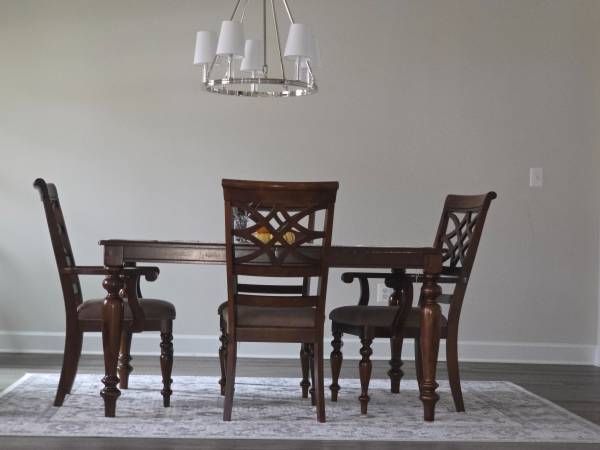 Dining table  with 4 chairs 1