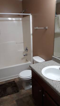 $185 / 1br - """ No Security Deposit, Free Wifi, Utilities, 185. a week """ (Atlanta)64045868238210124