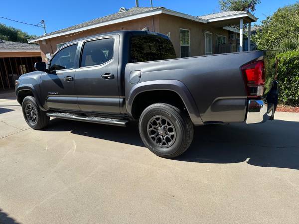 2018 TOYOTA TACOMA TRD LIKE NEW - $38,999 (Moreno valley)63440481345155122