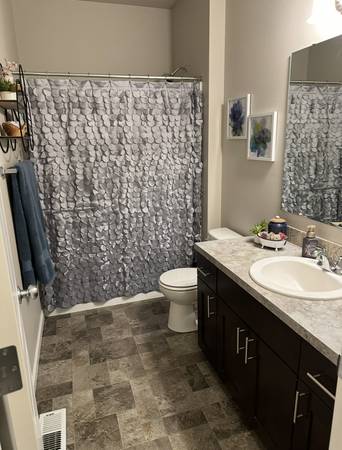 $850 / 4br - 140ft2 - Unfurnished room for rent in Yelm (Tahoma Terra)63874307643395122
