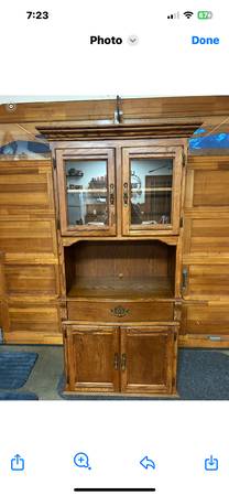 Cabinet 1