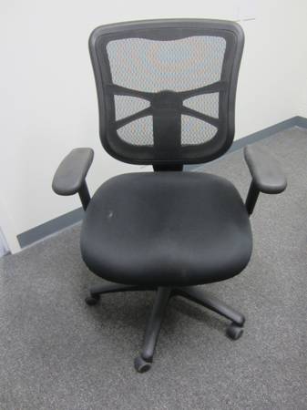Swivel Office Chair 1