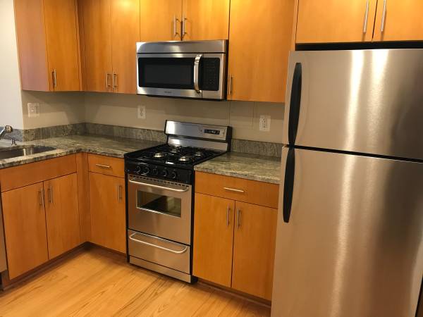 $2,195 / 1br - 460ft2 - Hamilton House: Best Deal in DC! Special Pricing for Studios! (Dupont Circle)63843417323905120