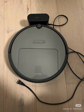 Robrocks E25 Vacuum Cleaner and Mopping Vacuum 1