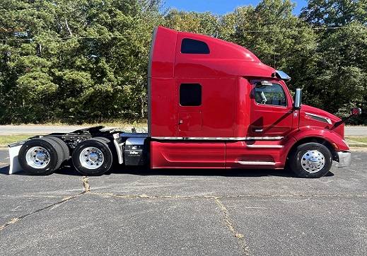 double bunk sleeper2023Peterbilt conventional truck 1