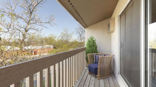 $1,299 / 1br - 776ft2 - 1/bd 1/ba, Conference/Meeting room, Walk to Bus Line (St Paul)63868703384833121