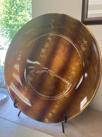 Charger on Stand 64912 1