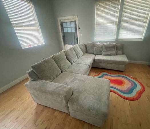 Light grey sectional 1