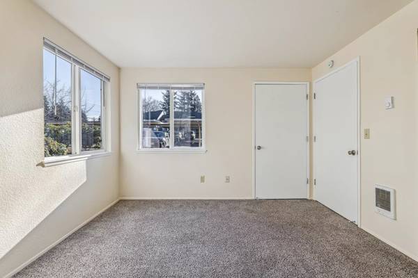 $1,445 / 1br - 619ft2 - ¡UN MES GRATIS! Unidad de 1 dormitorio en esquina del 2.º piso lista desde hoy (1645 ne 20th ST, Gresham OR)63820824473219120