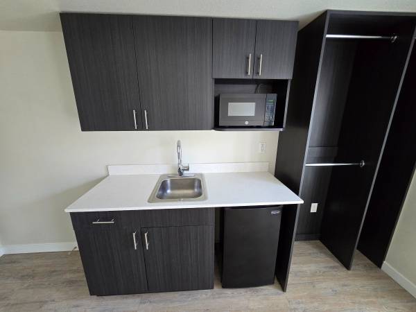 $1,099 / 202ft2 - Microestudio en un tranquilo barrio al norte de Seattle ¡AHORA! (UW, Ravenna, Green Lake, Wedgwood)63874304551043122