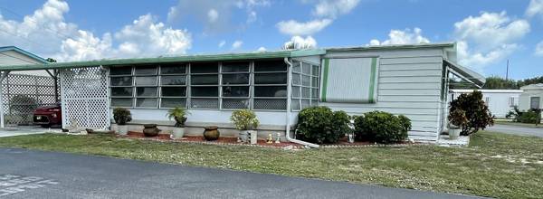 $45,900 / 2br - **En venta – Vivienda Manufacturada de 55+ – Whispering Palms Resort, Sebastia (SEBASTIAN)63799961348353120
