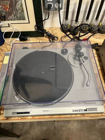 Technics SL B202 turntable 1
