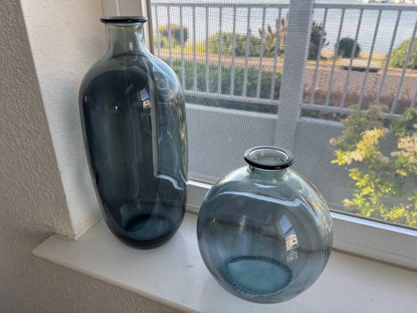 2 teal blue glass vases 1