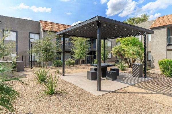 $1,400 / 2br - 876ft2 - Tour Today, Balcony or Patio, Fantastic Kitchens w/ Dishwasher64024993101697121