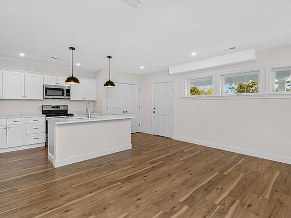 $2,990 / 1br - 783ft2 - New construction Rental Residences in Cohasset Village (cohasset)63951007868547121