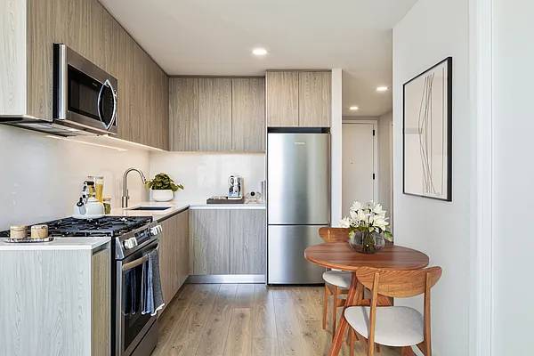 $2,500 / 1br - Extraordinary Brooklyn Sublet! Crown Heights - Disponible (1br - 750sf) (Brooklyn, NY)63854289697667120