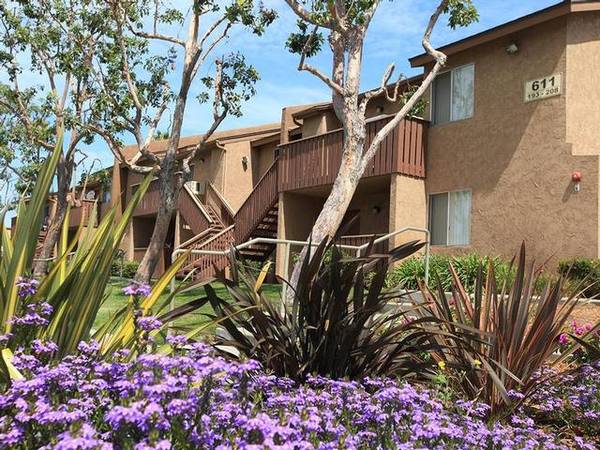 $2,785 / 2br - 852ft2 - Breakfast Bar, Beautiful Landscaping, 15 Minutes to Military Bases (San Ysidro)63663888823809121
