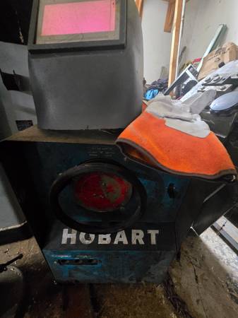 Hobart  Welder   New Gloves & helmet 1