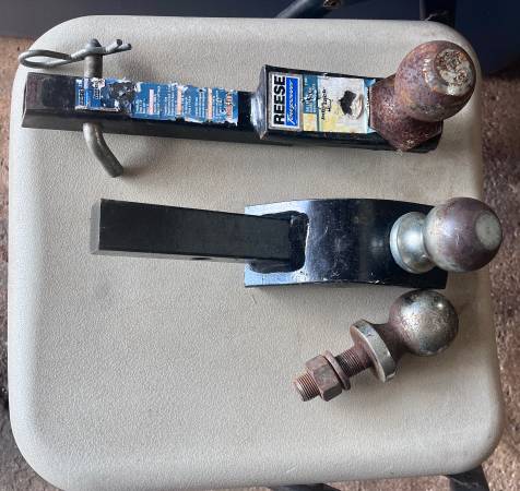 Truck tow hitches 1