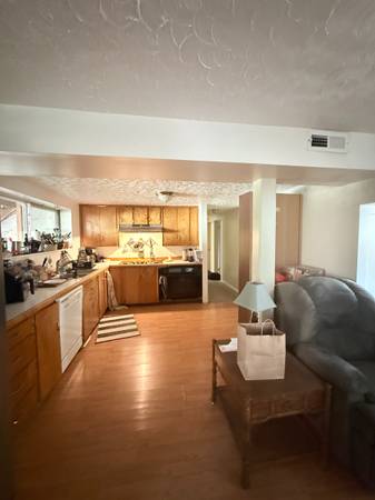 $1,000 Habitación y oficina privada en Lynnwood (Lynnwood)63688586572033120