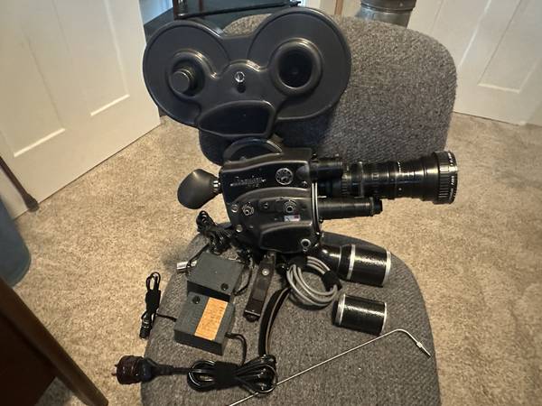 BEAULIEU R16 16MM FILM CAMERA ANGENIEUX 12-120MM ZOOM COMPLETE